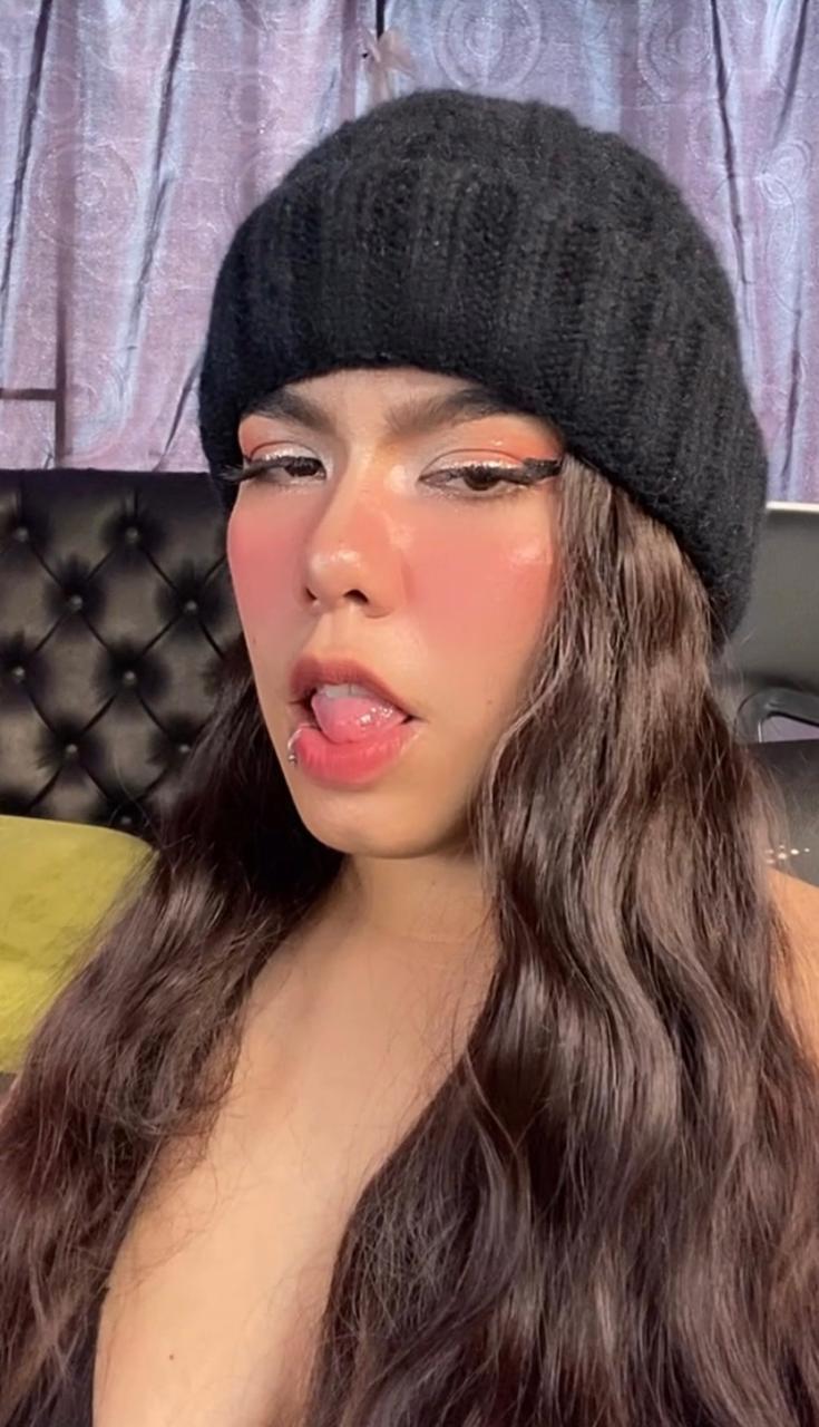 Hornyprincss Ts